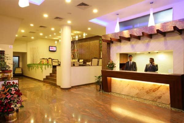 Hotel Utsav Deluxe Pune Eksteriør billede
