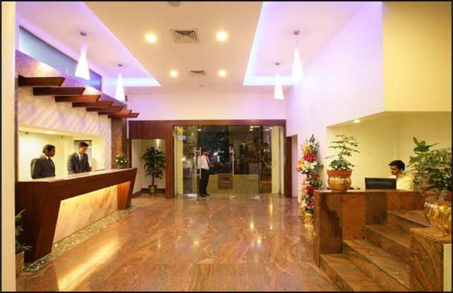 Hotel Utsav Deluxe Pune Eksteriør billede